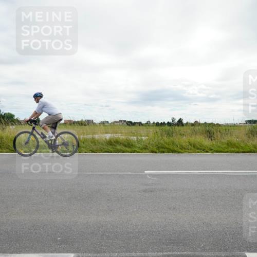 31.08.2025 - Elbe Triathlon Hamburg Michael Burmester http://msf.ph/oto/8693745 31.08.2025 13:39:35 Radfahren  meine-sportfotos.de