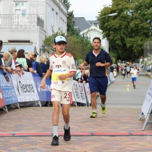 31.08.2025 - 21. Blankeneser Heldenlauf Strokosch-Dieckow http://msf.ph/oto/8693747 31.08.2025 10:27:31 Ziel 2715, 2463, 2725, 2533, 2709 meine-sportfotos.de