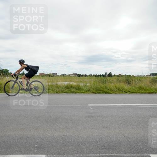 31.08.2025 - Elbe Triathlon Hamburg Michael Burmester http://msf.ph/oto/8693748 31.08.2025 13:39:37 Radfahren  meine-sportfotos.de