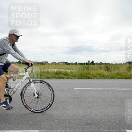 31.08.2025 - Elbe Triathlon Hamburg Michael Burmester http://msf.ph/oto/8693749 31.08.2025 13:40:22 Radfahren  meine-sportfotos.de