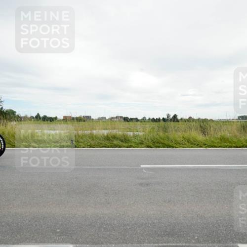 31.08.2025 - Elbe Triathlon Hamburg Michael Burmester http://msf.ph/oto/8693760 31.08.2025 14:05:37 Radfahren 160 meine-sportfotos.de
