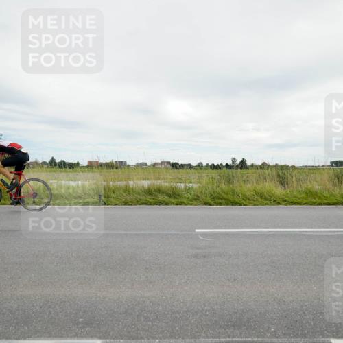 31.08.2025 - Elbe Triathlon Hamburg Michael Burmester http://msf.ph/oto/8693785 31.08.2025 14:08:03 Radfahren  meine-sportfotos.de