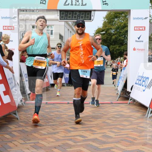 31.08.2025 - 21. Blankeneser Heldenlauf Strokosch-Dieckow http://msf.ph/oto/8693789 31.08.2025 12:36:12 Ziel 5405, 5159, 5158, 5318, 4383, 4091 meine-sportfotos.de