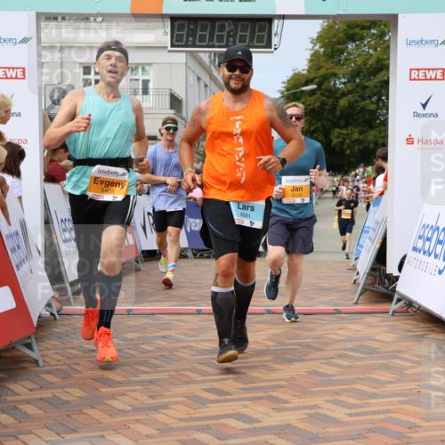 31.08.2025 - 21. Blankeneser Heldenlauf Strokosch-Dieckow http://msf.ph/oto/8693797 31.08.2025 12:36:11 Ziel 5405, 5159, 5158, 5318, 4383, 4091 meine-sportfotos.de