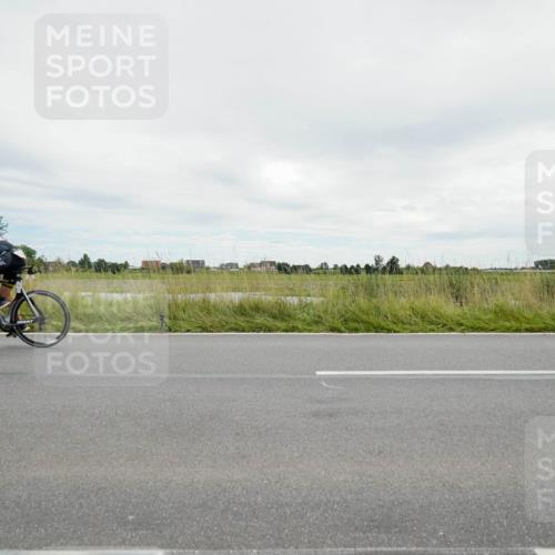 31.08.2025 - Elbe Triathlon Hamburg Michael Burmester http://msf.ph/oto/8693800 31.08.2025 14:08:41 Radfahren 122 meine-sportfotos.de