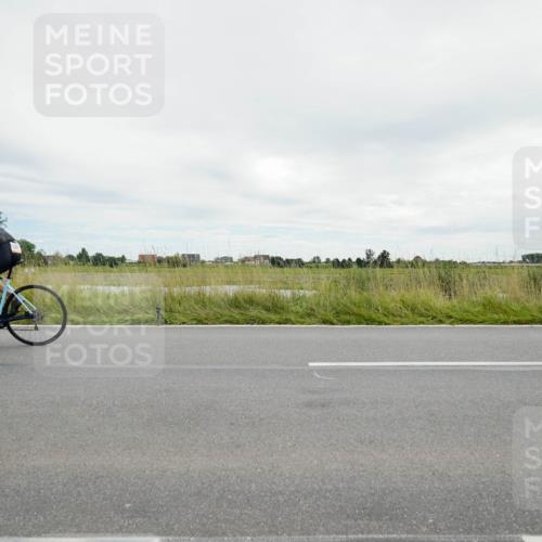 31.08.2025 - Elbe Triathlon Hamburg Michael Burmester http://msf.ph/oto/8693804 31.08.2025 14:08:49 Radfahren  meine-sportfotos.de