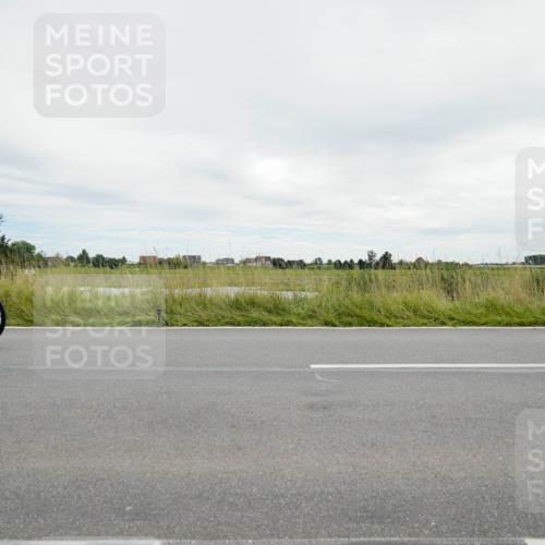 31.08.2025 - Elbe Triathlon Hamburg Michael Burmester http://msf.ph/oto/8693805 31.08.2025 14:08:58 Radfahren  meine-sportfotos.de