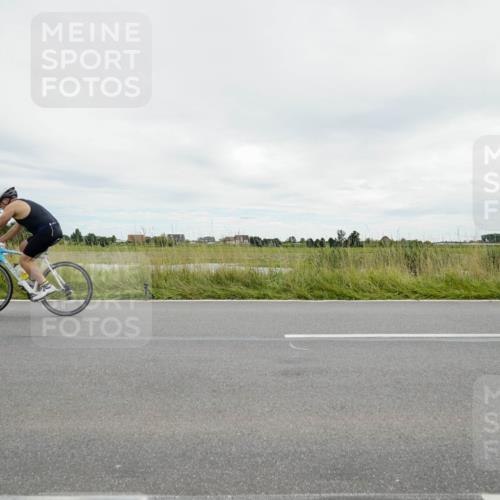 31.08.2025 - Elbe Triathlon Hamburg Michael Burmester http://msf.ph/oto/8693808 31.08.2025 14:09:04 Radfahren 156 meine-sportfotos.de