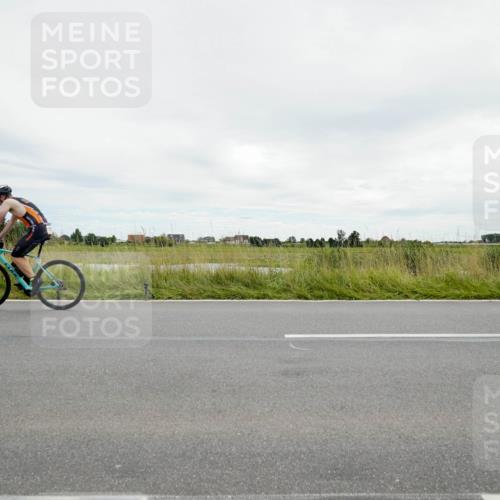 31.08.2025 - Elbe Triathlon Hamburg Michael Burmester http://msf.ph/oto/8693809 31.08.2025 14:09:05 Radfahren 156 meine-sportfotos.de