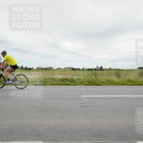 31.08.2025 - Elbe Triathlon Hamburg Michael Burmester http://msf.ph/oto/8693822 31.08.2025 14:09:44 Radfahren 136 meine-sportfotos.de