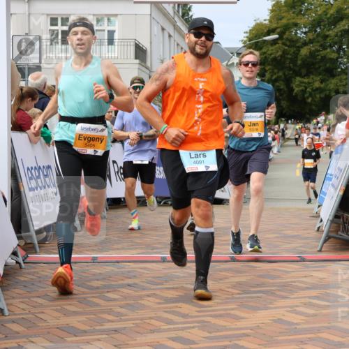 31.08.2025 - 21. Blankeneser Heldenlauf Strokosch-Dieckow http://msf.ph/oto/8693826 31.08.2025 12:36:11 Ziel 5405, 5159, 5158, 5318, 4383, 4091 meine-sportfotos.de