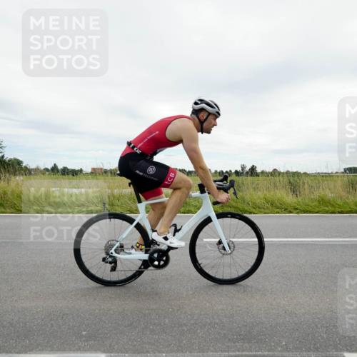 31.08.2025 - Elbe Triathlon Hamburg Michael Burmester http://msf.ph/oto/8693831 31.08.2025 14:10:18 Radfahren 127, 139, 162 meine-sportfotos.de