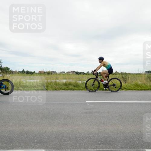 31.08.2025 - Elbe Triathlon Hamburg Michael Burmester http://msf.ph/oto/8693833 31.08.2025 14:10:20 Radfahren 121, 127, 139, 143, 145 meine-sportfotos.de