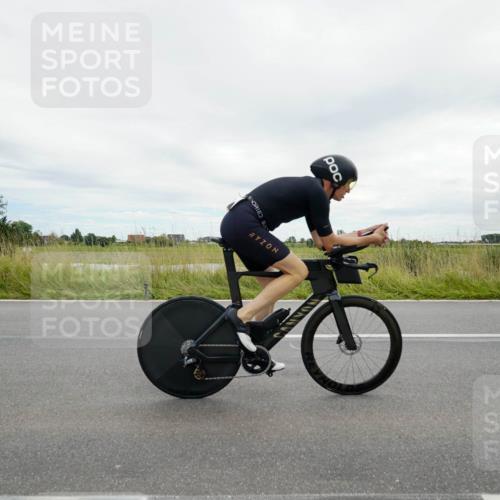 31.08.2025 - Elbe Triathlon Hamburg Michael Burmester http://msf.ph/oto/8693839 31.08.2025 14:10:27 Radfahren 121, 143, 145 meine-sportfotos.de