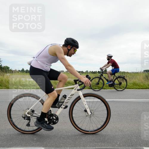 31.08.2025 - Elbe Triathlon Hamburg Michael Burmester http://msf.ph/oto/8693847 31.08.2025 14:10:52 Radfahren 132, 147, 160 meine-sportfotos.de