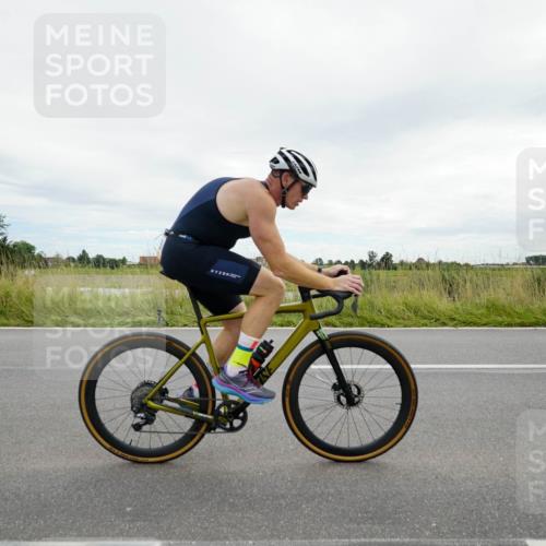 31.08.2025 - Elbe Triathlon Hamburg Michael Burmester http://msf.ph/oto/8693856 31.08.2025 14:11:12 Radfahren 123, 157, 159 meine-sportfotos.de