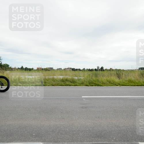 31.08.2025 - Elbe Triathlon Hamburg Michael Burmester http://msf.ph/oto/8693860 31.08.2025 14:11:29 Radfahren 129 meine-sportfotos.de