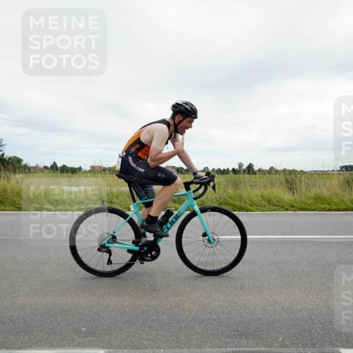 31.08.2025 - Elbe Triathlon Hamburg Michael Burmester http://msf.ph/oto/8693862 31.08.2025 14:11:29 Radfahren 129 meine-sportfotos.de