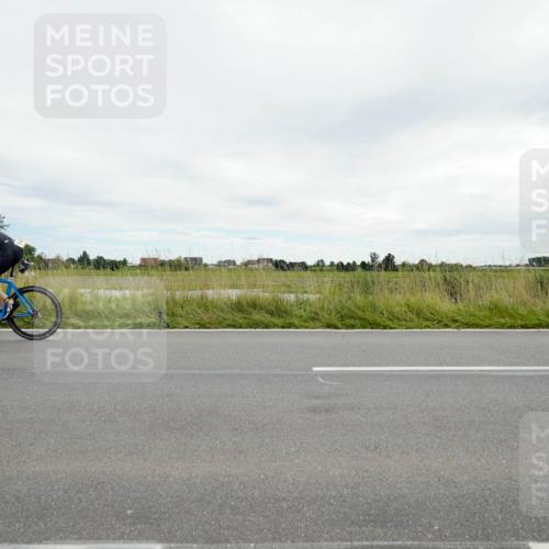 31.08.2025 - Elbe Triathlon Hamburg Michael Burmester http://msf.ph/oto/8693865 31.08.2025 14:11:38 Radfahren 131 meine-sportfotos.de