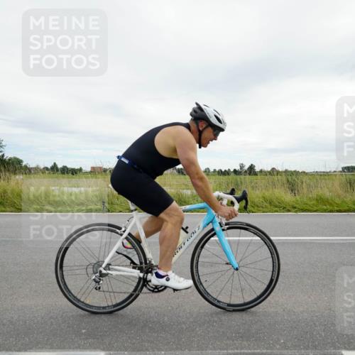 31.08.2025 - Elbe Triathlon Hamburg Michael Burmester http://msf.ph/oto/8693866 31.08.2025 14:11:38 Radfahren 131 meine-sportfotos.de