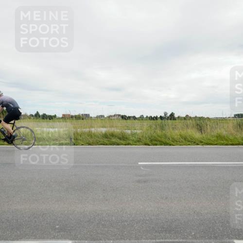 31.08.2025 - Elbe Triathlon Hamburg Michael Burmester http://msf.ph/oto/8693870 31.08.2025 14:11:49 Radfahren 150, 163 meine-sportfotos.de