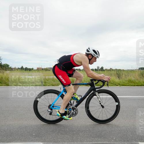 31.08.2025 - Elbe Triathlon Hamburg Michael Burmester http://msf.ph/oto/8693886 31.08.2025 14:12:23 Radfahren 125, 148, 152 meine-sportfotos.de
