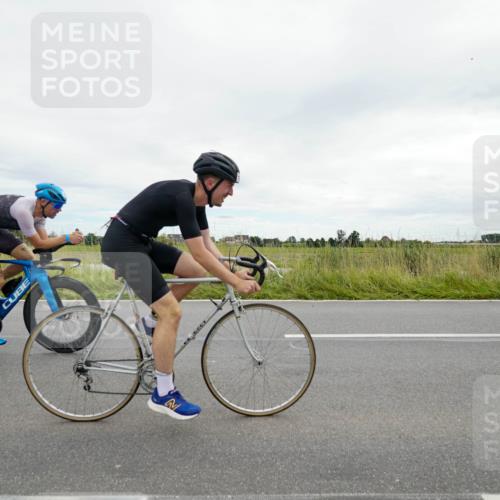 31.08.2025 - Elbe Triathlon Hamburg Michael Burmester http://msf.ph/oto/8693887 31.08.2025 14:12:25 Radfahren 125, 148, 152 meine-sportfotos.de