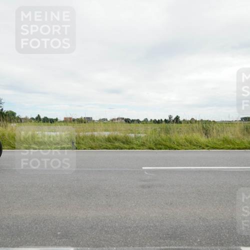 31.08.2025 - Elbe Triathlon Hamburg Michael Burmester http://msf.ph/oto/8693896 31.08.2025 14:12:46 Radfahren 140 meine-sportfotos.de