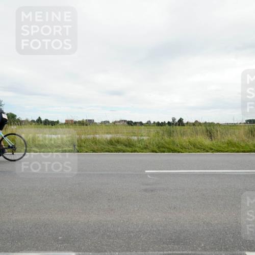 31.08.2025 - Elbe Triathlon Hamburg Michael Burmester http://msf.ph/oto/8693898 31.08.2025 14:12:52 Radfahren  meine-sportfotos.de
