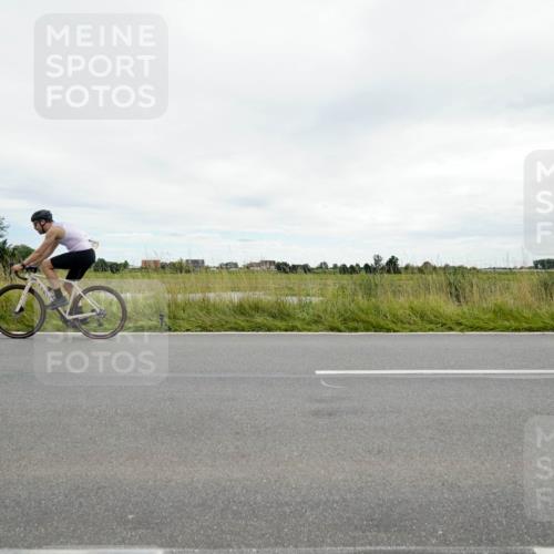 31.08.2025 - Elbe Triathlon Hamburg Michael Burmester http://msf.ph/oto/8693900 31.08.2025 14:12:57 Radfahren 149, 155 meine-sportfotos.de