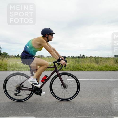 31.08.2025 - Elbe Triathlon Hamburg Michael Burmester http://msf.ph/oto/8693901 31.08.2025 14:13:01 Radfahren 124, 149, 155 meine-sportfotos.de