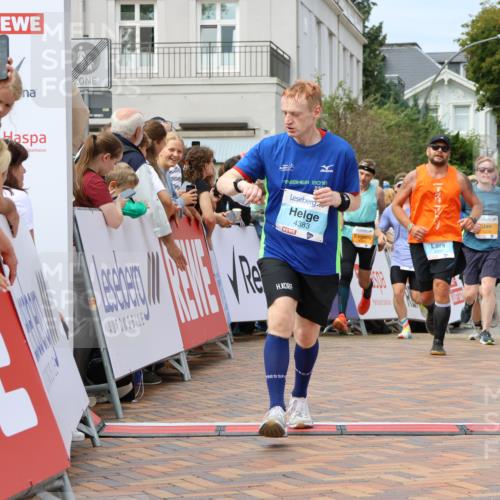 31.08.2025 - 21. Blankeneser Heldenlauf Strokosch-Dieckow http://msf.ph/oto/8693906 31.08.2025 12:36:08 Ziel 5405, 5514, 5159, 5318, 4383, 4091 meine-sportfotos.de