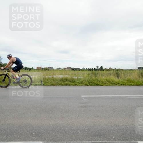 31.08.2025 - Elbe Triathlon Hamburg Michael Burmester http://msf.ph/oto/8693910 31.08.2025 14:13:13 Radfahren 133 meine-sportfotos.de