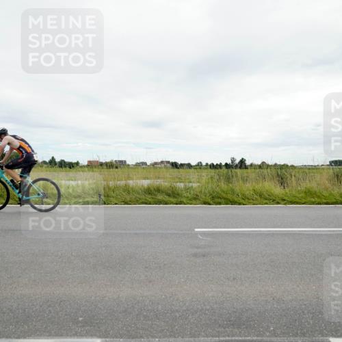 31.08.2025 - Elbe Triathlon Hamburg Michael Burmester http://msf.ph/oto/8693912 31.08.2025 14:13:31 Radfahren  meine-sportfotos.de