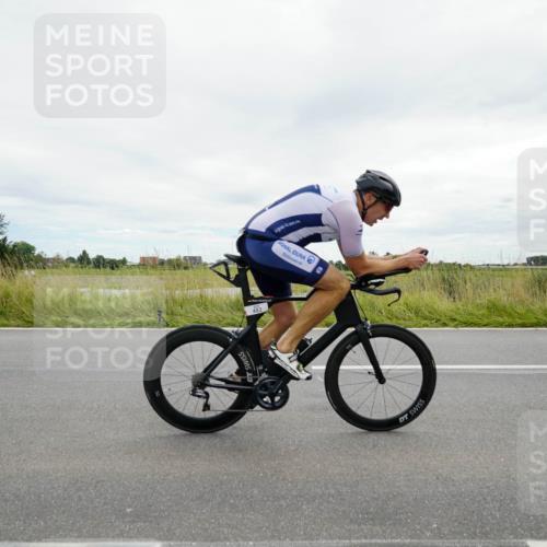 31.08.2025 - Elbe Triathlon Hamburg Michael Burmester http://msf.ph/oto/8693915 31.08.2025 14:13:39 Radfahren  meine-sportfotos.de