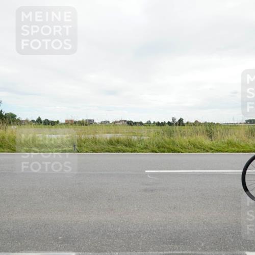 31.08.2025 - Elbe Triathlon Hamburg Michael Burmester http://msf.ph/oto/8693925 31.08.2025 14:14:05 Radfahren 142, 154 meine-sportfotos.de