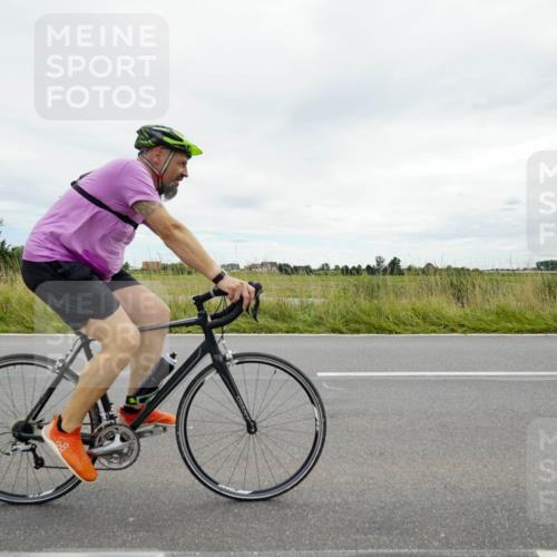 31.08.2025 - Elbe Triathlon Hamburg Michael Burmester http://msf.ph/oto/8693926 31.08.2025 14:14:08 Radfahren 142, 154 meine-sportfotos.de