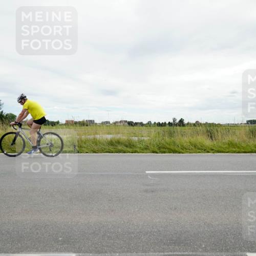 31.08.2025 - Elbe Triathlon Hamburg Michael Burmester http://msf.ph/oto/8693937 31.08.2025 14:14:34 Radfahren  meine-sportfotos.de