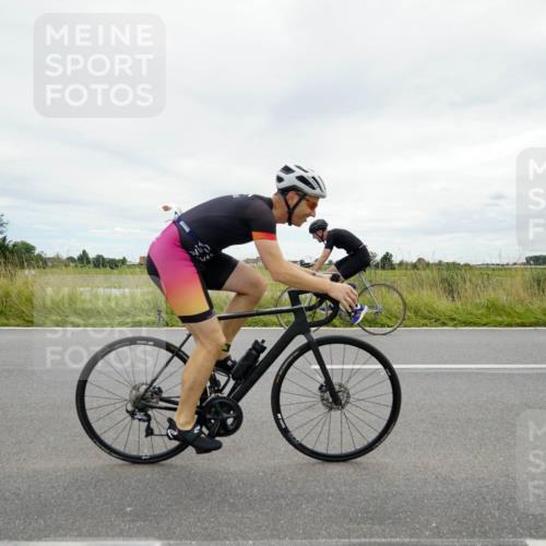 31.08.2025 - Elbe Triathlon Hamburg Michael Burmester http://msf.ph/oto/8693940 31.08.2025 14:14:37 Radfahren 158 meine-sportfotos.de