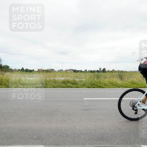 31.08.2025 - Elbe Triathlon Hamburg Michael Burmester http://msf.ph/oto/8693942 31.08.2025 14:14:39 Radfahren 158 meine-sportfotos.de
