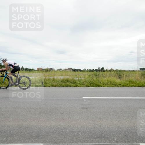 31.08.2025 - Elbe Triathlon Hamburg Michael Burmester http://msf.ph/oto/8693945 31.08.2025 14:14:51 Radfahren 127 meine-sportfotos.de