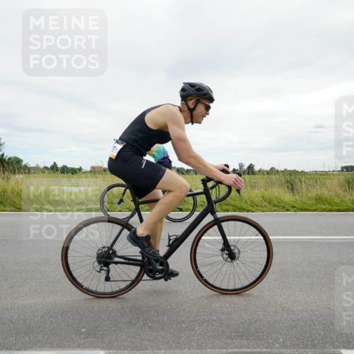 31.08.2025 - Elbe Triathlon Hamburg Michael Burmester http://msf.ph/oto/8693952 31.08.2025 14:15:11 Radfahren  meine-sportfotos.de