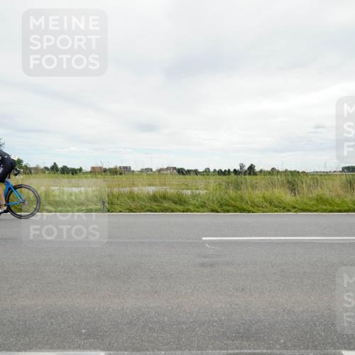 31.08.2025 - Elbe Triathlon Hamburg Michael Burmester http://msf.ph/oto/8693957 31.08.2025 14:15:20 Radfahren 136 meine-sportfotos.de