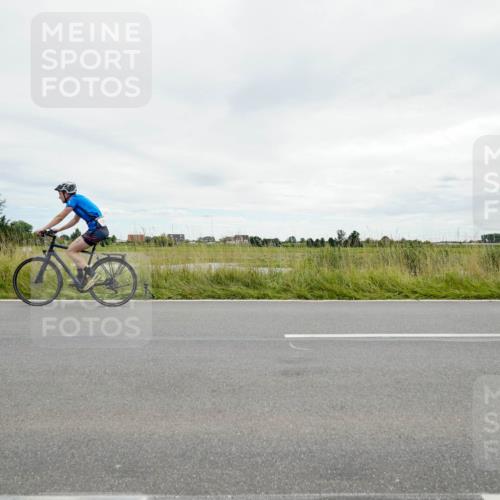 31.08.2025 - Elbe Triathlon Hamburg Michael Burmester http://msf.ph/oto/8693958 31.08.2025 14:15:24 Radfahren 135, 136, 147 meine-sportfotos.de
