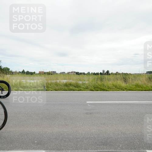 31.08.2025 - Elbe Triathlon Hamburg Michael Burmester http://msf.ph/oto/8693960 31.08.2025 14:15:26 Radfahren 135, 136, 147 meine-sportfotos.de