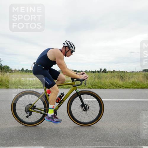 31.08.2025 - Elbe Triathlon Hamburg Michael Burmester http://msf.ph/oto/8693966 31.08.2025 14:15:50 Radfahren 157 meine-sportfotos.de