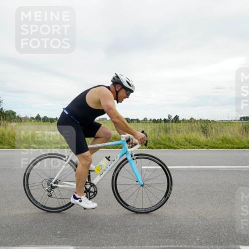 31.08.2025 - Elbe Triathlon Hamburg Michael Burmester http://msf.ph/oto/8693970 31.08.2025 14:16:16 Radfahren 131, 145 meine-sportfotos.de