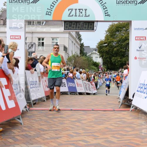31.08.2025 - 21. Blankeneser Heldenlauf Strokosch-Dieckow http://msf.ph/oto/8693972 31.08.2025 12:36:01 Ziel 5480, 5488, 5514 meine-sportfotos.de