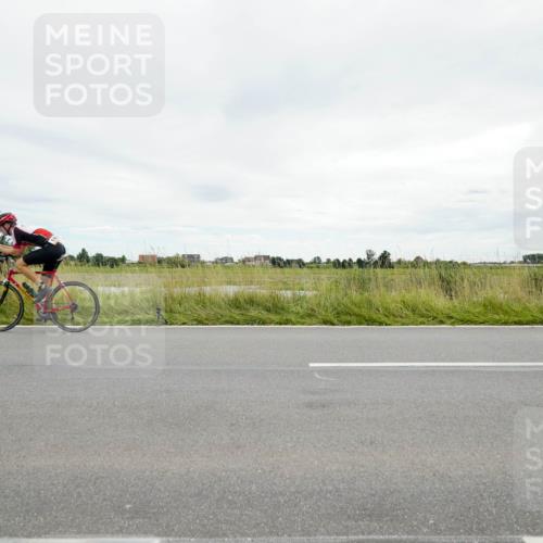 31.08.2025 - Elbe Triathlon Hamburg Michael Burmester http://msf.ph/oto/8693978 31.08.2025 14:16:27 Radfahren 150 meine-sportfotos.de