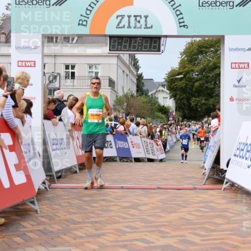 31.08.2025 - 21. Blankeneser Heldenlauf Strokosch-Dieckow http://msf.ph/oto/8693979 31.08.2025 12:36:01 Ziel 5480, 5488, 5514 meine-sportfotos.de